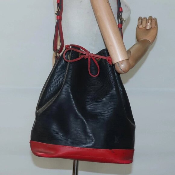 LOUIS VUITTON Epi Noe Shoulder Bag Bicolor Black Red M44017 LV Auth
